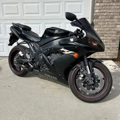 2006 Yamaha YZF-R1. 998cc. Clean active title. Runs and drives great. 14,815km. Asking $8500. FCFS,...
