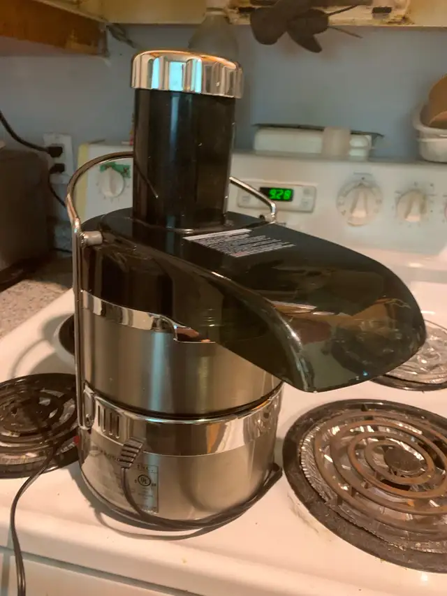  Jack Lalanne’s power juicer - new - never used63235066852737124