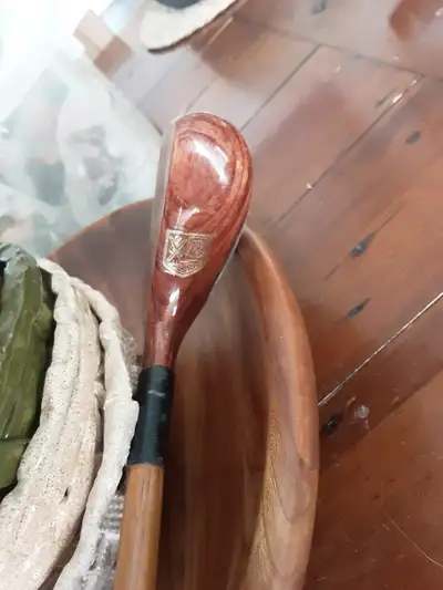 St andrews matchwinner putter. Wood shaft. Leather grip. Never used