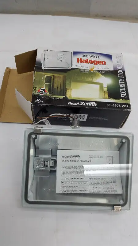 Lampe Halogène 300W neuve in Indoor Lighting & Fans in Laval / North Shore - Image 3