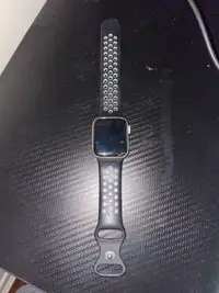 Apple Watch SE 40mm aluminium case 