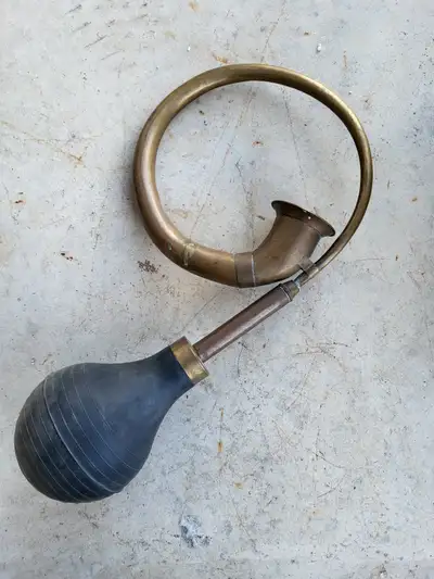 Antique brass metal 1920 car horn