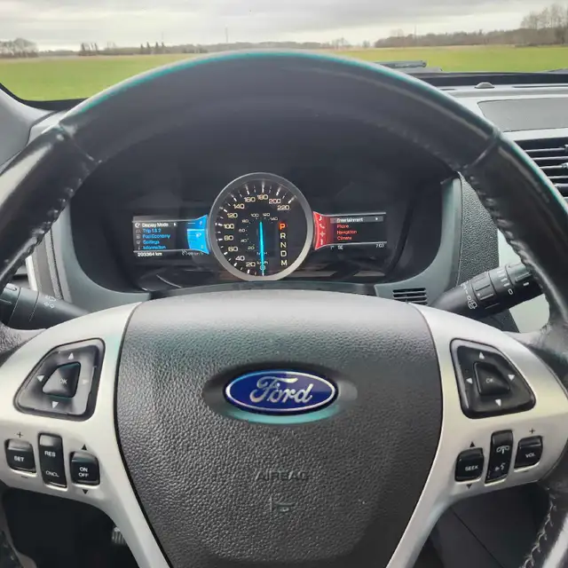 Ford Explorer 589175746913249284