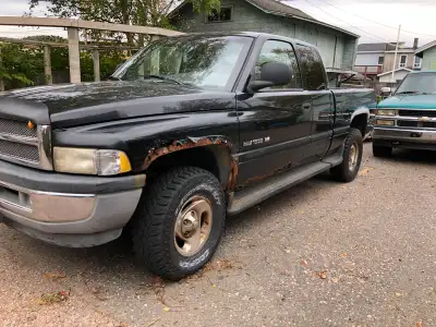 1998 Ram 1500 Laramie SLT 4x4 ext cab short box 5.2L V8 auto 158,000km Ran great before stored will...