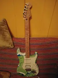 Guitare électrique Fender Stratocaster MIM 
