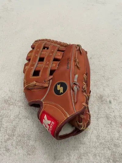 SSK Sasaki Sports Dimple II DPG-740 13” RHT, View more