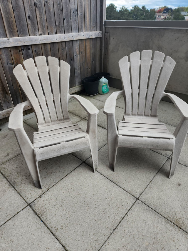 Muskoka Plastic Outdoor Patio King Size Chairs. in Patio & Garden Furniture in City of Toronto - Image 2