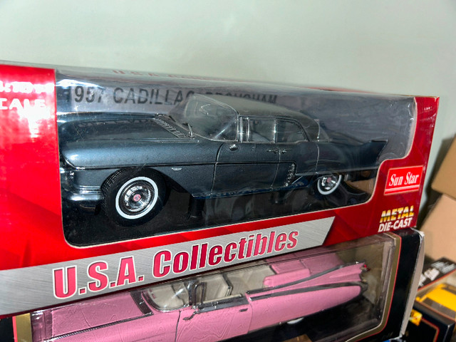 Cadillac Brougham 1957 diecast 1/18 Die cast dans Art et objets de collection  à Longueuil/Rive Sud - Image 2
