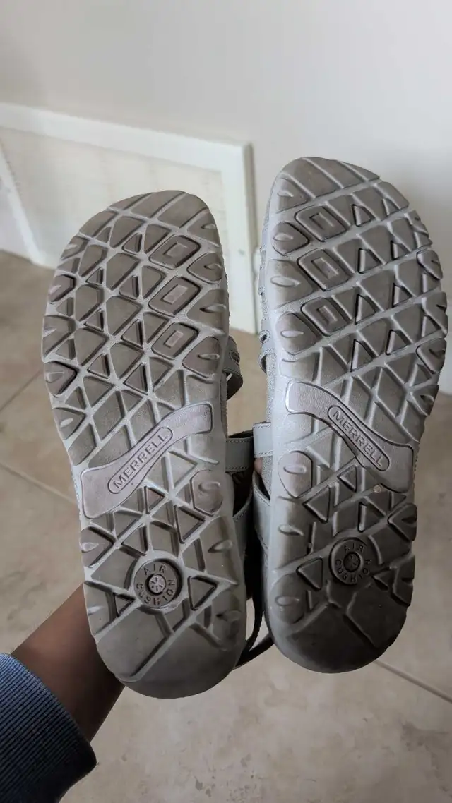 Merrell Sandspur Rose Convert Grey Women's Sandals in Women's - Shoes in Edmonton - Image 3