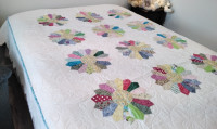 SINGLE BED DRESDEN PLATE QUILT