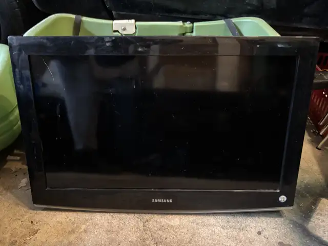 Samsung TV in TVs in Kitchener / Waterloo - Image 2