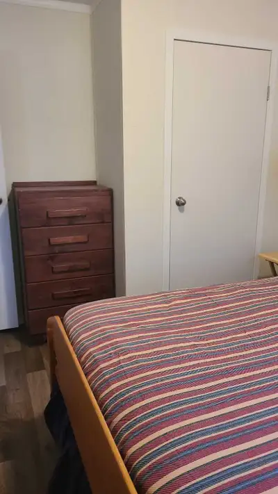 Access to laundry room, kitchen Must be clean, No pets Must have a job Parking is available 10 min t...