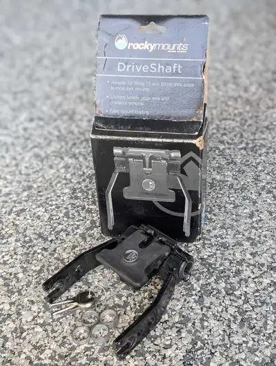 This is a used RockyMounts DriveShaft adapter for fitting 15 and 20mm thru axles to most fork mounts...