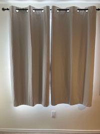 Curtain panel set 