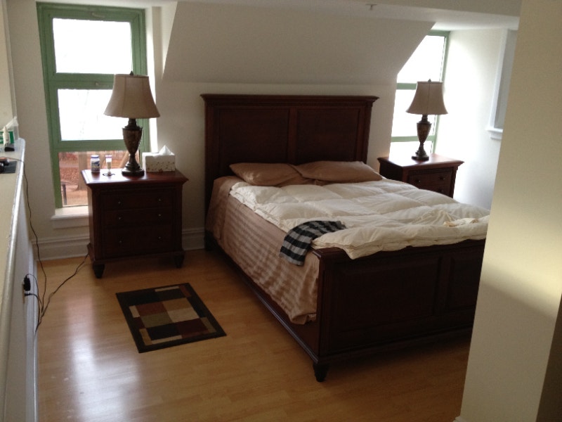 QueenSize MintCondition 8Piece Luxury Bedroom Suite Set Multiitem Mississauga / Peel