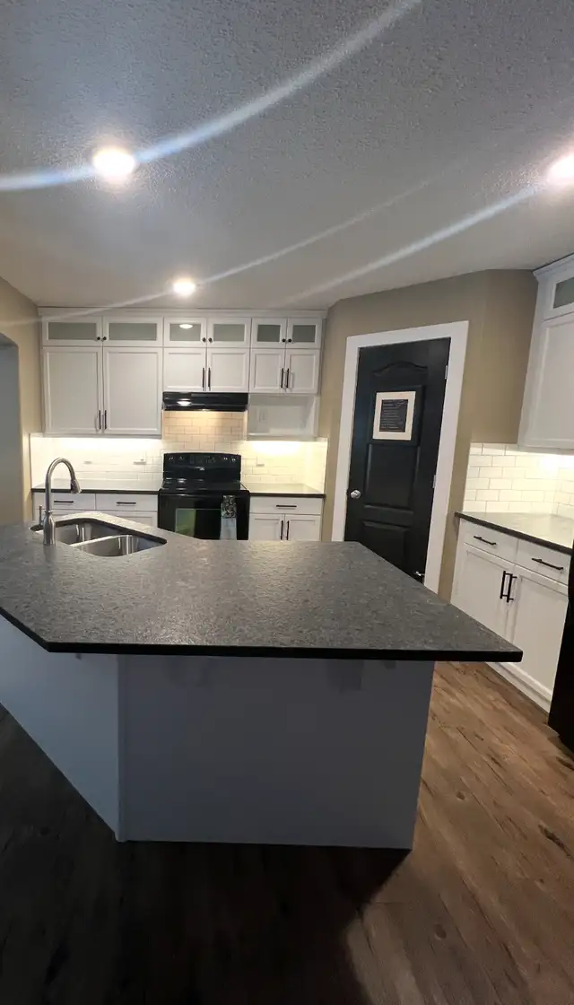 Bathroom & Kitchen Renovation63234777619201121