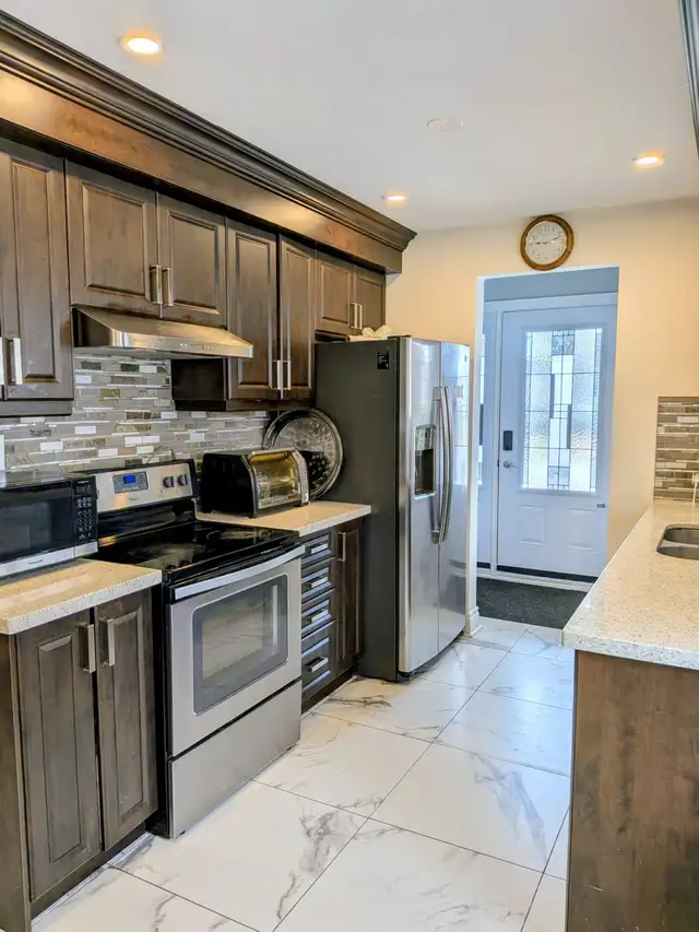 Private Room for Rent in Room Rentals & Roommates in Mississauga / Peel Region - Image 5