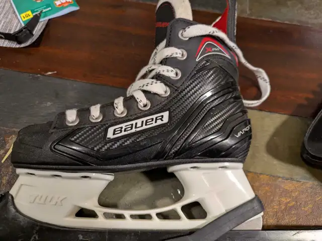 Kids Ice Skates  in Skates & Blades in Markham / York Region - Image 5