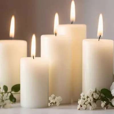 Wanted : I'm looking for FREE candles, View more