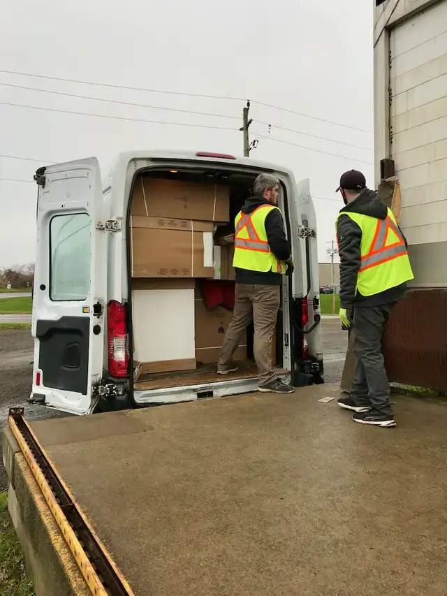 Small Moves Delivery & Transport, Niagara & Beyond (905)964-628263992700796802122