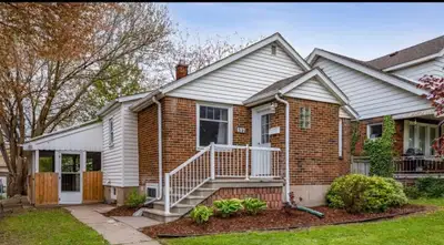 3 Rooms available