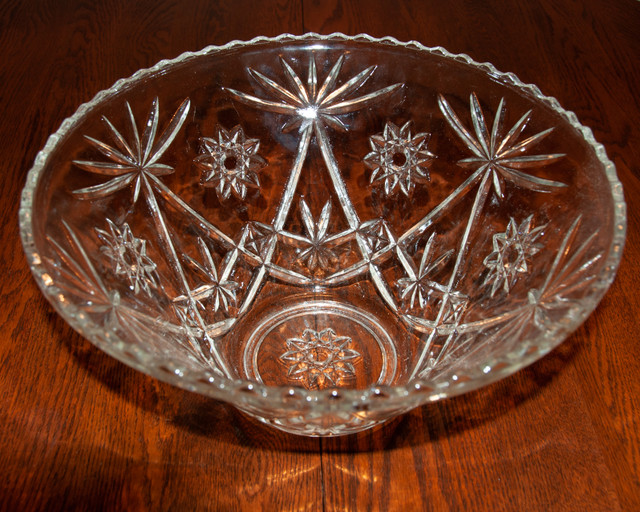 Punch Bowl and Cups in Holiday, Event & Seasonal in Bedford - Image 3