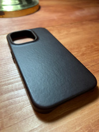Brand New iPhone 14 Pro Leather Case w Magsafe