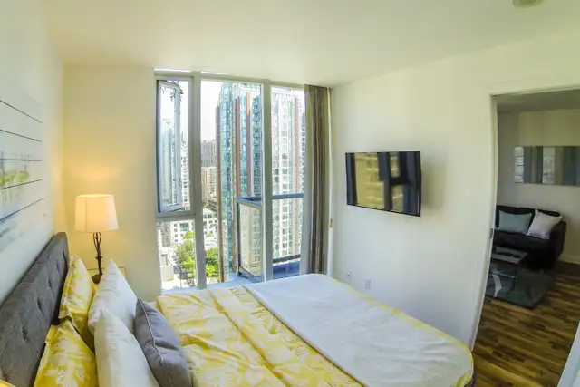 Panoramic Furnished 1BR + Office in Yaletown, All Utilities Incl in Long Term Rentals in Vancouver - Image 8