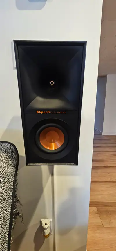 Haut-parleur d'étagère de 200 W R40M de Klipsch - Paire - Noir