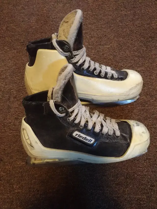Adult Ice Hockey Goalie equipment for sale in Hockey in Mississauga / Peel Region - Image 9