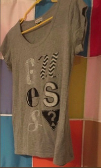 Women’s Guess T-Shirt 