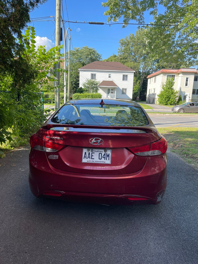 Hyundai Elantra à vendre  dans Autos et camions  à Longueuil/Rive Sud - Image 4
