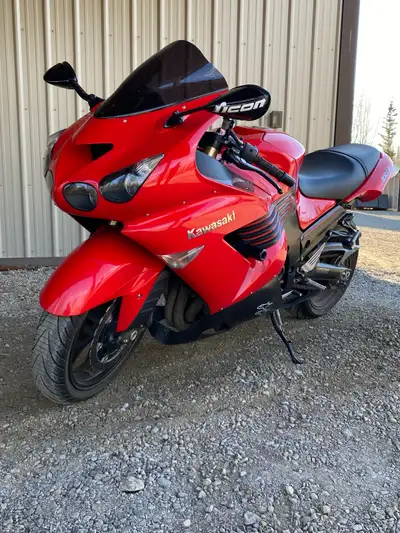 2006 ZX14. 30,700km. Very clean bike, runs very well, fast and smooth. Has Michelin Pilot 2 tires wi...