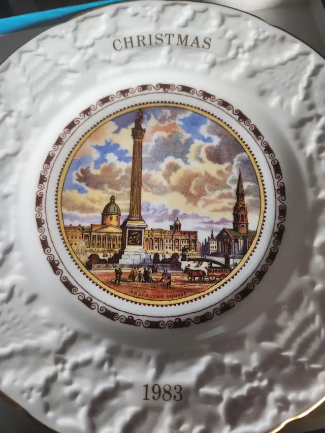 Vintage Coalport collector plates in Arts & Collectibles in Oshawa / Durham Region - Image 3