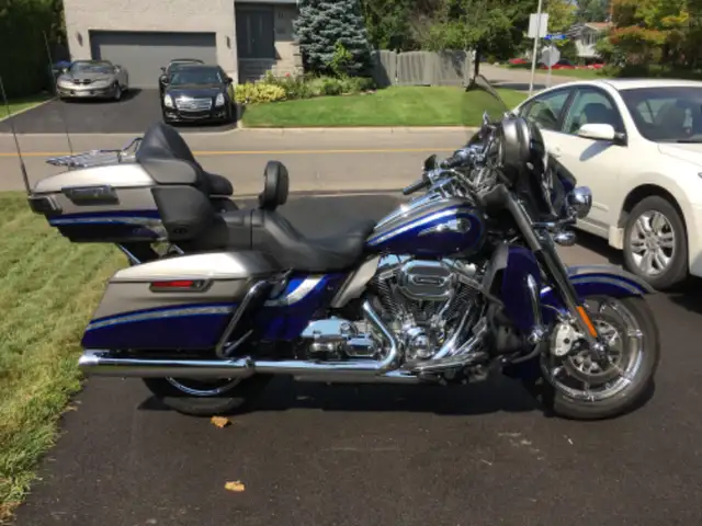 2016 Harley Davidson CVO Limited in Touring in City of Montréal - Image 6