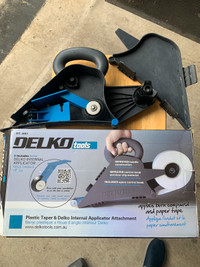 Delko plastic drywall taper. In great condition 