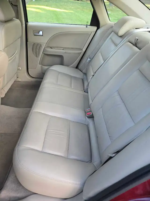 2006 AWD Ford Five Hundred 565626381240248329