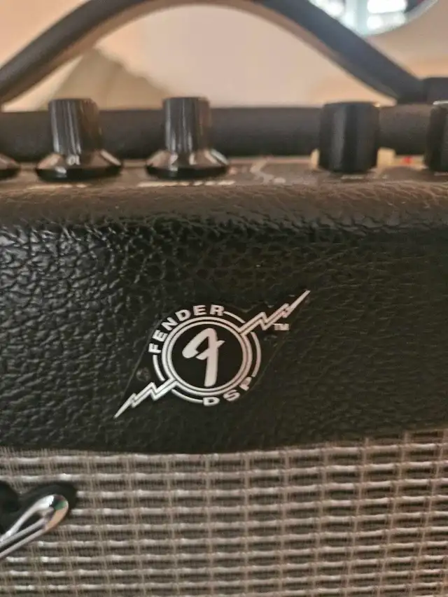Fender Mustang Amp in Amps & Pedals in City of Toronto - Image 3