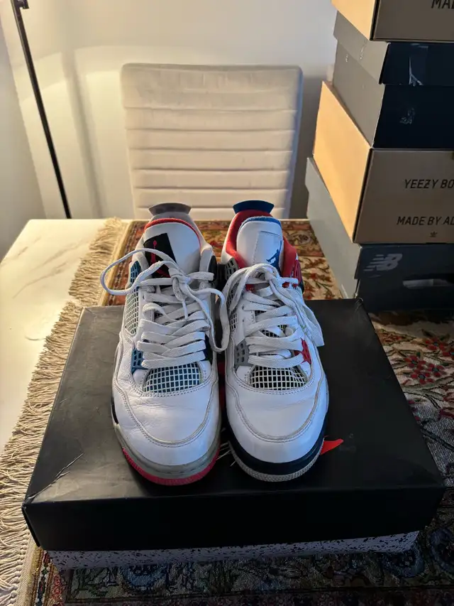 Jordan 4 What The in Men's Shoes in City of Montréal - Image 2