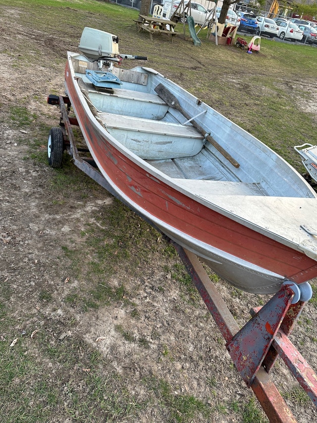 12ft aluminum boat and trailer Powerboats & Motorboats Kingston