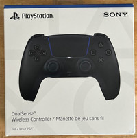 PS5 CONTROLLER UNDER RETAIL