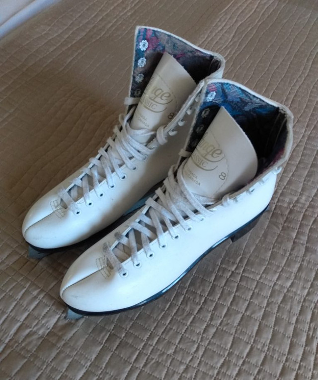FIGURE SKATES WOMEN SIZE 8 $15 in Skates & Blades in City of Toronto - Image 3