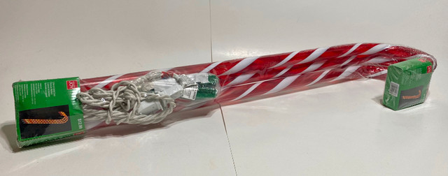 NEW Set of 3 Outdoor Light Up Candy Canes in Outdoor Lighting in Winnipeg - Image 3