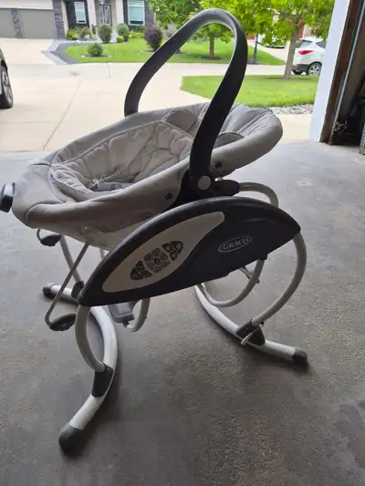 Graco Auto Rocking Bassinet, View more