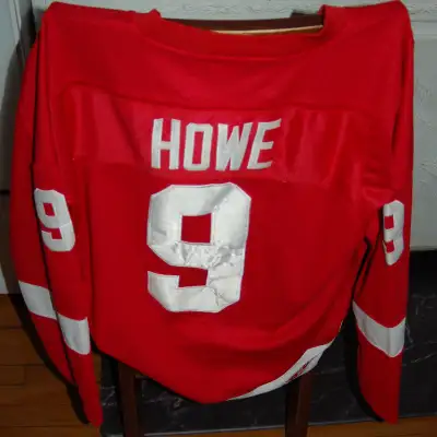 CCM Detroit Red Wings Howe #9 Jersey Size 54 Made in Canada, View more