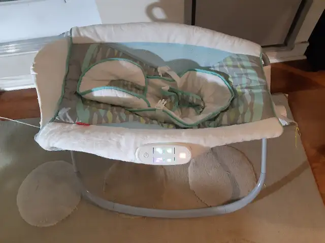 Cradle Fischer Price in Cribs in City of Toronto - Image 2
