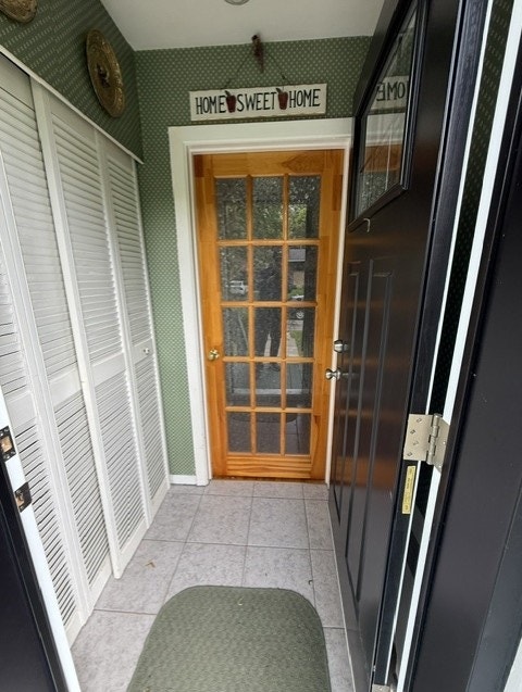 Family home for sale in Pointe-Claire on quiet Laurelwood Avenue — photo 3
