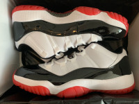 DS JORDAN 11 LOW CONCORD BRED SIZE 10