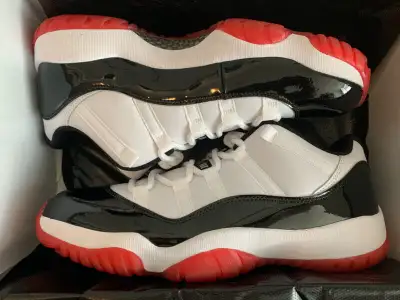 DS JORDAN 11 LOW CONCORD BRED SIZE 10, View more