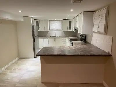Beautiful Large 1 Bedroom  Apartment